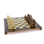 SET SAH MANOPOULOS CAVALERI MEDIEVALI TABLA MARO SI PIESE AURII/MARO